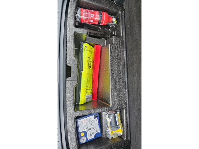 Kia Sportage 1.6TURBO-GDI - автомобили, коли, обяви за нови и употребявани 12