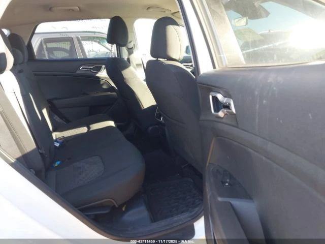 Kia Sportage LX - автомобили, коли, обяви за нови и употребявани 12