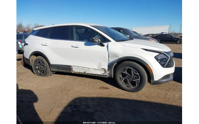 Kia Sportage LX - автомобили, коли, обяви за нови и употребявани 8