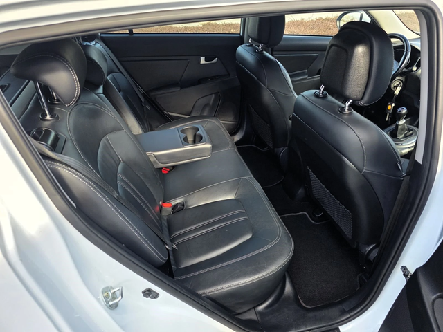 Kia Sportage 2.0crdi/AWD/Feel Rebel* - автомобили, коли, обяви за нови и употребявани 11