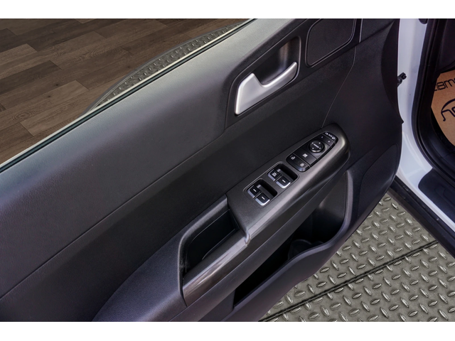 Kia Sportage 1.7CRDI STYLE PACK - автомобили, коли, обяви за нови и употребявани 5