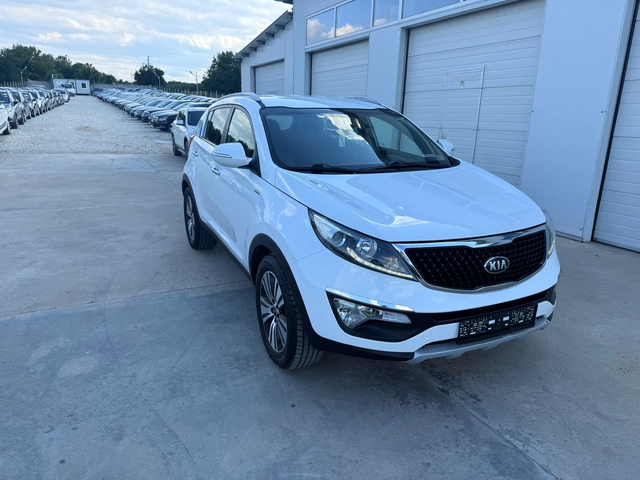 Kia Sportage 2.0crdi * 4x4* Avtom* Led* Koja* UNIKAT* - автомобили, коли, обяви за нови и употребявани 11