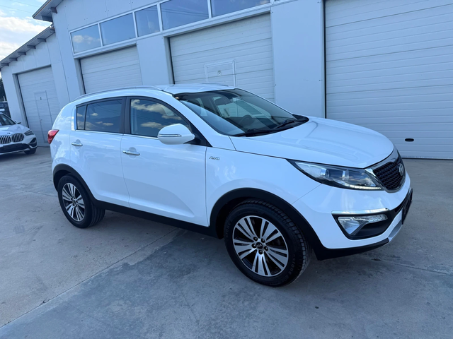 Kia Sportage 2.0crdi * 4x4* Avtom* Led* Koja* UNIKAT* - автомобили, коли, обяви за нови и употребявани 12
