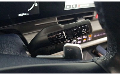 Kia Sportage LPG 2.0 2WD Signature Gravity - автомобили, коли, обяви за нови и употребявани 11