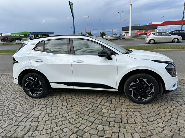 Kia Sportage GT-line /mild hibrid/4x4 - автомобили, коли, обяви за нови и употребявани 4