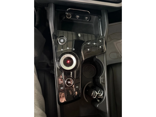 Kia Sportage 1.6 HEV - ОЧАКВАН ВНОС - автомобили, коли, обяви за нови и употребявани 4