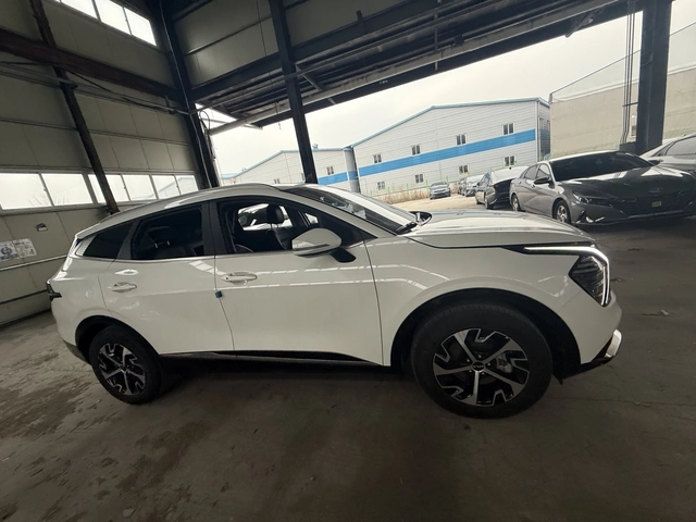 Kia Sportage 1.6 HEV - ОЧАКВАН ВНОС - автомобили, коли, обяви за нови и употребявани 2