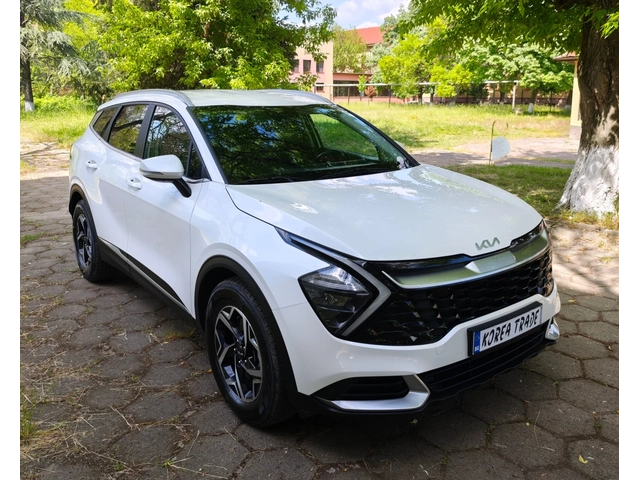 Kia Sportage 2.0 CRDI 4x4 - автомобили, коли, обяви за нови и употребявани 1