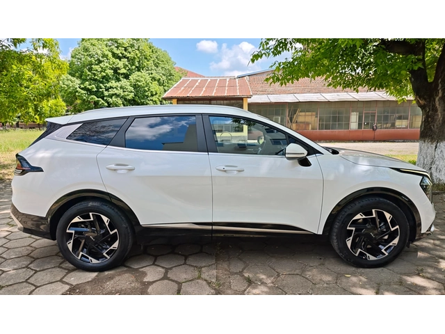 Kia Sportage 2.0 CRDI - автомобили, коли, обяви за нови и употребявани 2
