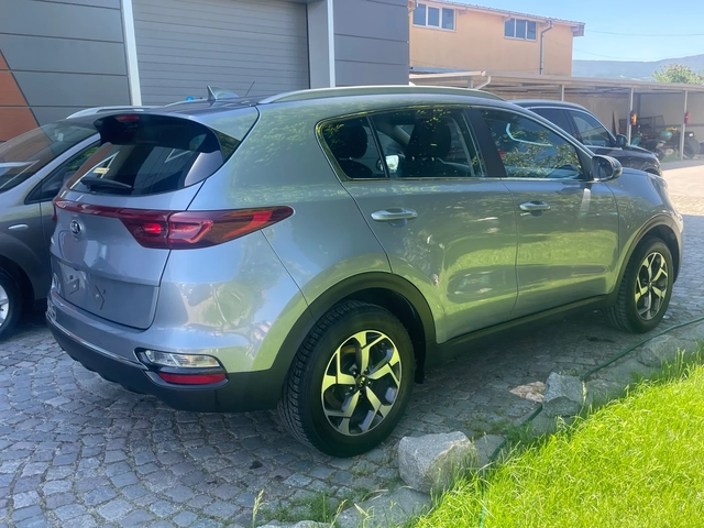 Kia Sportage 1.6crdi 56000km - автомобили, коли, обяви за нови и употребявани 5