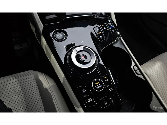 Kia Sportage 2.0 DIESEL AWD /SIGNA GRAVITY / 360 КАМЕРИ /ОБДУХ/ - автомобили, коли, обяви за нови и употребявани 13