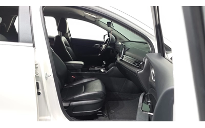 Kia Sportage 2.0 Diesel 4WD Trendy - автомобили, коли, обяви за нови и употребявани 9