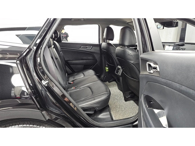 Kia Sportage 2.0 Diesel 2WD Prestige - автомобили, коли, обяви за нови и употребявани 10