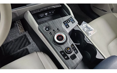Kia Sportage 1.6 T-GDI Hybrid Signature 4WD - автомобили, коли, обяви за нови и употребявани 6