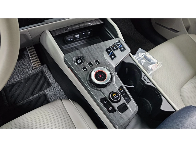 Kia Sportage 1.6 T-GDI Hybrid Signature 4WD - автомобили, коли, обяви за нови и употребявани 6