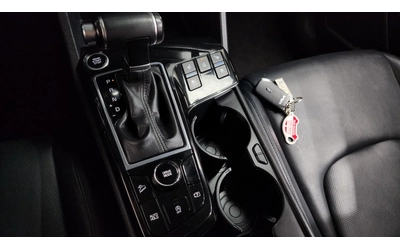 Kia Sportage 2.0 Diesel Prestige - автомобили, коли, обяви за нови и употребявани 6