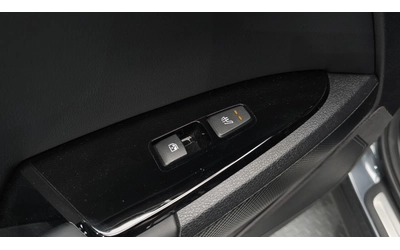 Kia Sportage 4WD | Keyless | Панорама | Обдухване - автомобили, коли, обяви за нови и употребявани 13