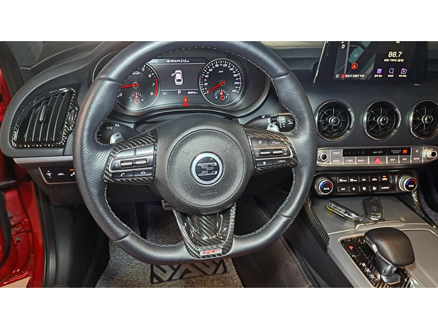 KIA STINGER - автомобили, коли, обяви за нови и употребявани 12