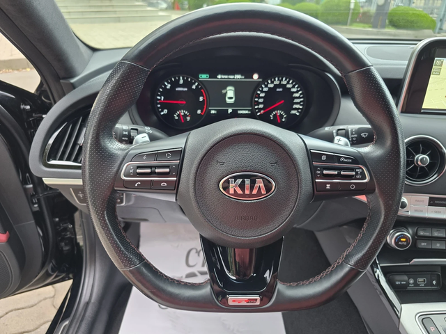Kia Stinger 2.2CRDI 4WD GT Line FULL - автомобили, коли, обяви за нови и употребявани 11