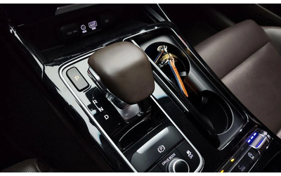 Kia Stinger 2.0 Turbo AWD * НАЙ-ДОБРА ЦЕНА В БЪЛГАРИЯ* - автомобили, коли, обяви за нови и употребявани 6