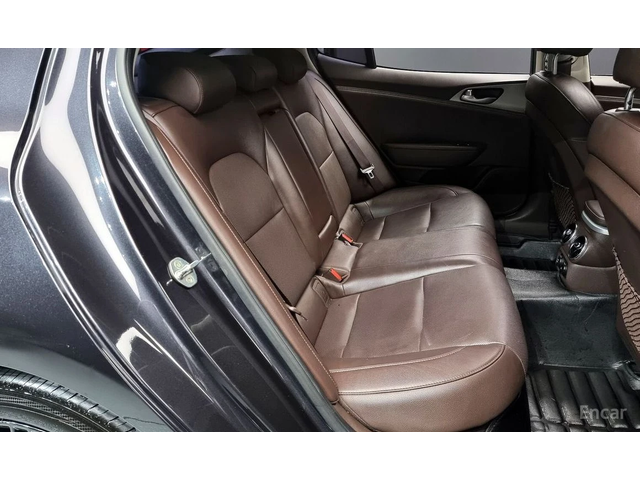 Kia Stinger 2.2 Diesel 2WD * НАЙ-ДОБРА ЦЕНА В БЪЛГАРИЯ* - автомобили, коли, обяви за нови и употребявани 12