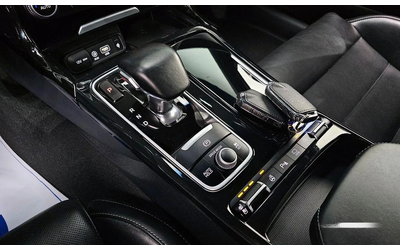 Kia Stinger 2.0 Turbo 2WD * НАЙ-ДОБРА ЦЕНА В БЪЛГАРИЯ* - автомобили, коли, обяви за нови и употребявани 8