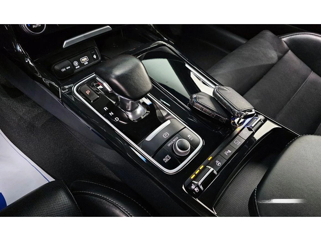 Kia Stinger 2.0 Turbo 2WD * НАЙ-ДОБРА ЦЕНА В БЪЛГАРИЯ* - автомобили, коли, обяви за нови и употребявани 8