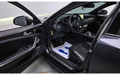 Kia Stinger 2.0 Turbo 2WD * НАЙ-ДОБРА ЦЕНА В БЪЛГАРИЯ* - автомобили, коли, обяви за нови и употребявани 9