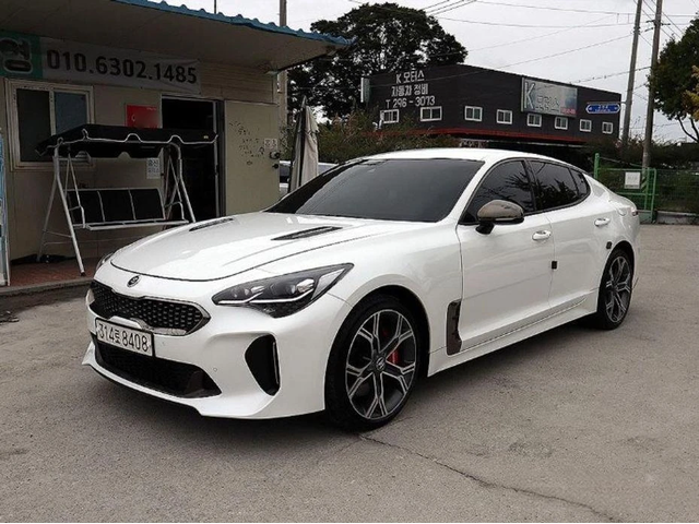 Kia Stinger 2.0 Turbo 2WD * НАЙ-ДОБРА ЦЕНА В БЪЛГАРИЯ* - автомобили, коли, обяви за нови и употребявани 1
