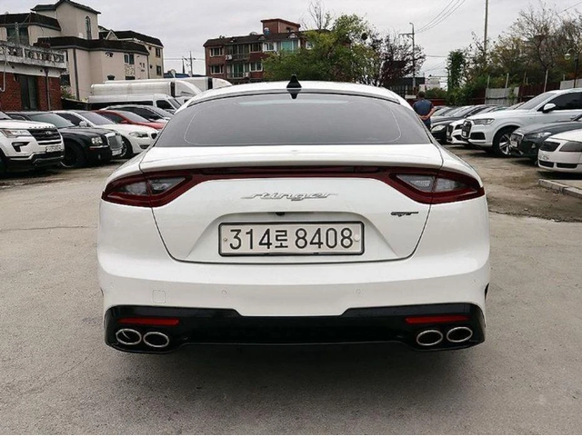Kia Stinger 2.0 Turbo 2WD * НАЙ-ДОБРА ЦЕНА В БЪЛГАРИЯ* - автомобили, коли, обяви за нови и употребявани 4