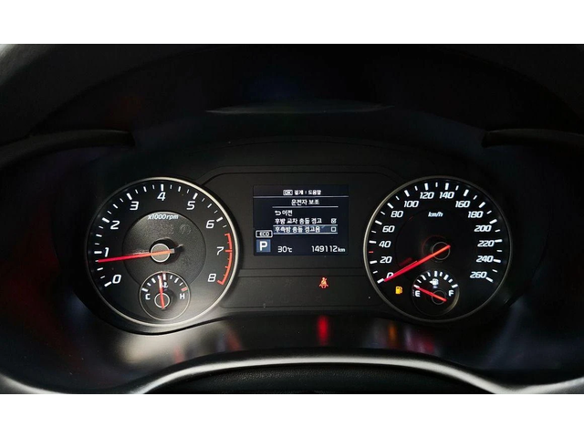 Kia Stinger 2.0 Turbo 2WD * НАЙ-ДОБРА ЦЕНА В БЪЛГАРИЯ* - автомобили, коли, обяви за нови и употребявани 7