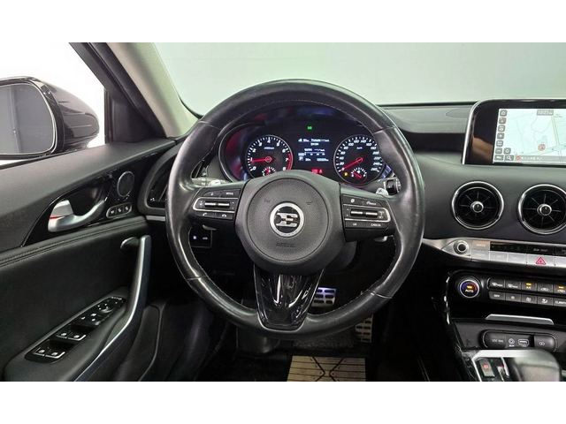 Kia Stinger 2.0 Turbo 2WD * НАЙ-ДОБРА ЦЕНА В БЪЛГАРИЯ* - автомобили, коли, обяви за нови и употребявани 12