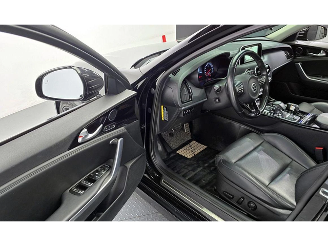 Kia Stinger 2.0 Turbo 2WD * НАЙ-ДОБРА ЦЕНА В БЪЛГАРИЯ* - автомобили, коли, обяви за нови и употребявани 9