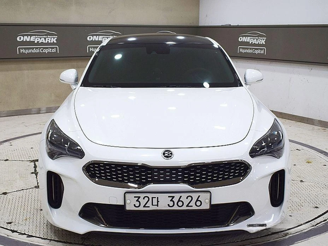 Kia Stinger 2.0 Turbo 2WD * НАЙ-ДОБРА ЦЕНА В БЪЛГАРИЯ* - автомобили, коли, обяви за нови и употребявани 1