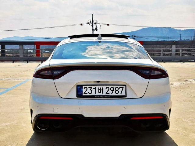 Kia Stinger 2.0 Turbo 2WD * НАЙ-ДОБРА ЦЕНА В БЪЛГАРИЯ* - автомобили, коли, обяви за нови и употребявани 6