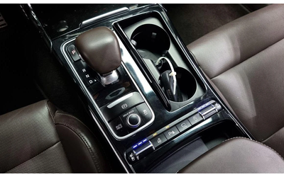 Kia Stinger 2.0 Turbo 2WD * НАЙ-ДОБРА ЦЕНА В БЪЛГАРИЯ* - автомобили, коли, обяви за нови и употребявани 6