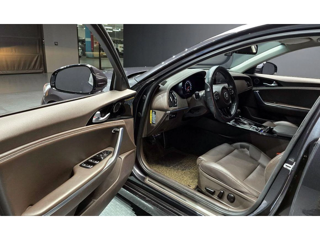 Kia Stinger 2.0 Turbo 2WD * НАЙ-ДОБРА ЦЕНА В БЪЛГАРИЯ* - автомобили, коли, обяви за нови и употребявани 10