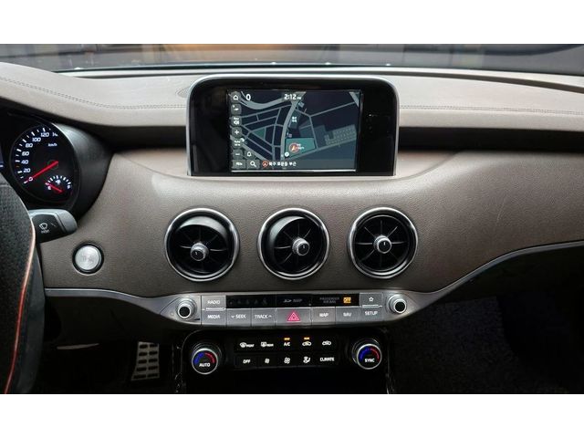 Kia Stinger 2.0 Turbo 2WD * НАЙ-ДОБРА ЦЕНА В БЪЛГАРИЯ* - автомобили, коли, обяви за нови и употребявани 14