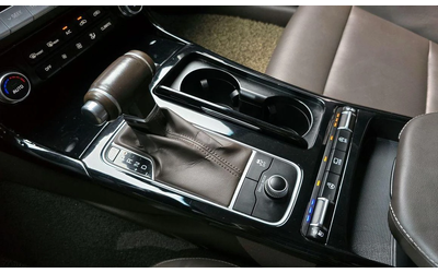 Kia Stinger 2.0 Turbo 2WD * НАЙ-ДОБРА ЦЕНА В БЪЛГАРИЯ* - автомобили, коли, обяви за нови и употребявани 8