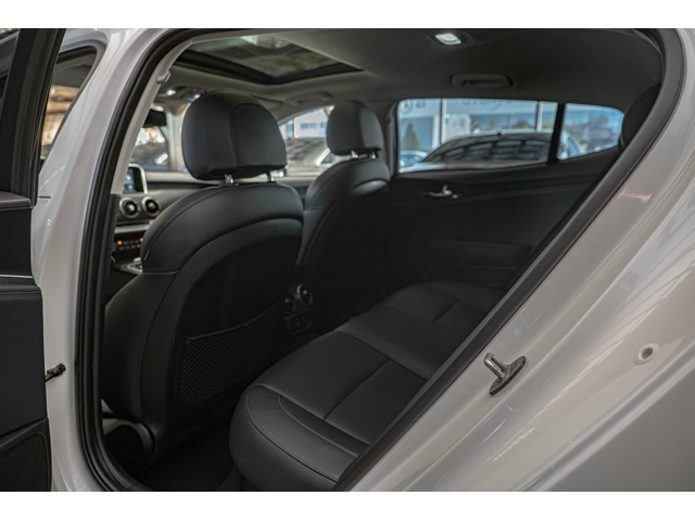 KIA Stinger 3.3 GT/4WD/RCCW/BI-LED/LDWS/DAW/HuD/ - автомобили, коли, обяви за нови и употребявани 7