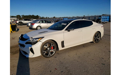 kia-stinger-3-3l-6-rear-wheel-drive - 1