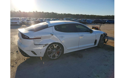 kia-stinger-3-3l-6-rear-wheel-drive - 3