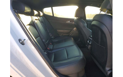 Kia Stinger 3.3L 6 Rear-wheel drive - автомобили, коли, обяви за нови и употребявани 9