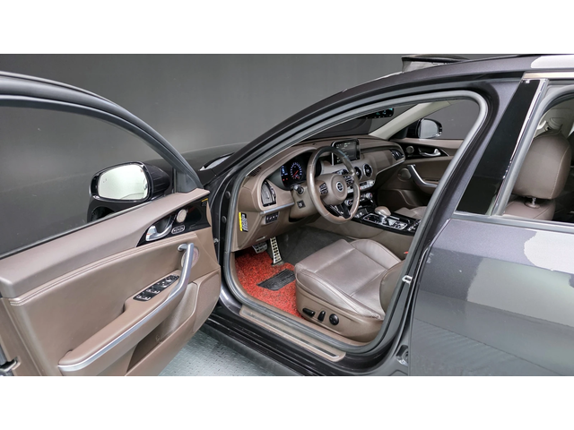 Kia Stinger 2.0T AWD PLATINUM autogeorge.com - автомобили, коли, обяви за нови и употребявани 5