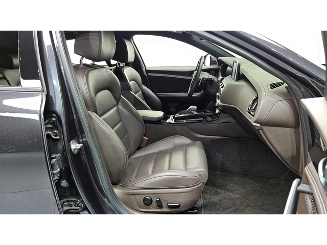 Kia Stinger 2.0T 2WD PLATINUM autogeorge.com - автомобили, коли, обяви за нови и употребявани 9