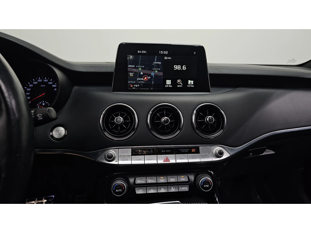 Kia Stinger 2.0T AWD PLATINUM autogeorge.com - автомобили, коли, обяви за нови и употребявани 12