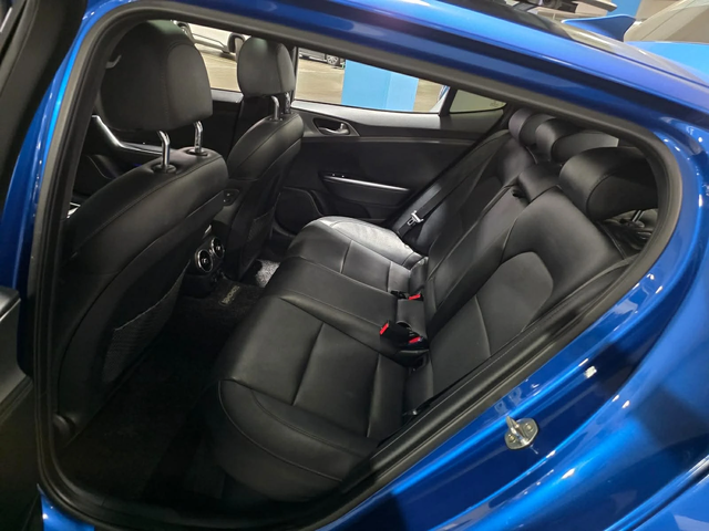 Kia Stinger 2.0T 2WD autogeorge.com - автомобили, коли, обяви за нови и употребявани 5