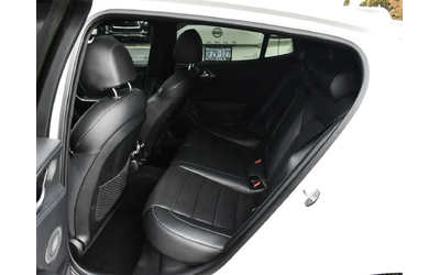 Kia Stinger * GT* Обдух* 360CAM* PANO* BLIND SPOTS* - автомобили, коли, обяви за нови и употребявани 11