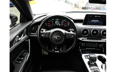 Kia Stinger * GT* Обдух* 360CAM* PANO* BLIND SPOTS* - автомобили, коли, обяви за нови и употребявани 12