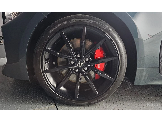 Kia Stinger 3.3GT AWD Acro Edition* HEAD-UP* HARMAN KARDON* 36 - автомобили, коли, обяви за нови и употребявани 4